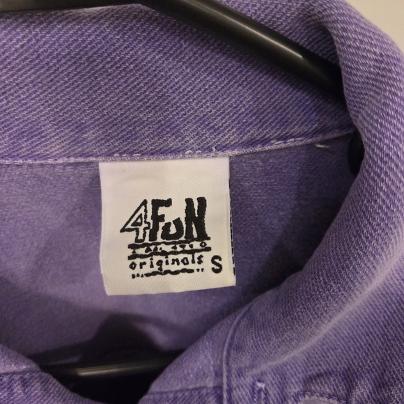 This is a vintage 1990s purple long-sleeved button-up shirt with a southewest De - Picture 3 of 6